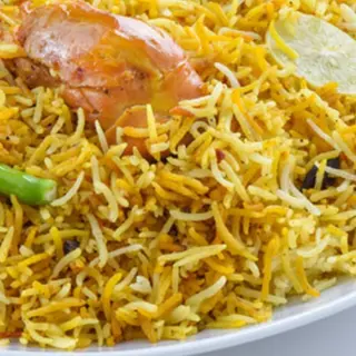 طبق رز برياني پيلون دجاج بالفرن