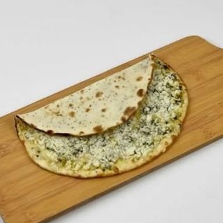 ميني مناقيش بالزعتر والجبن