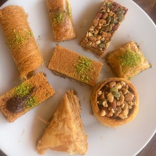 تشكيلة تحلية شرقية