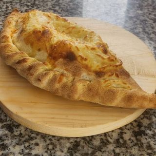 Calzone Charcuterie 