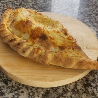 Calzone Thon charcuterie 
