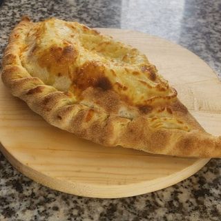 Calzone Thon