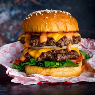 DOUBLE CHEESE BURGER