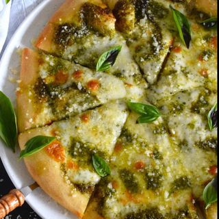 Pizza al pesto
