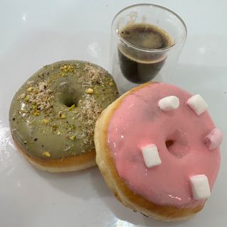 Café & 2 Donuts