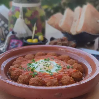 Tajine viande hachée oeuf