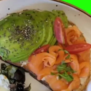 Salamon avocado toast