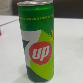 7up- Classique  ( 25cl ) Can