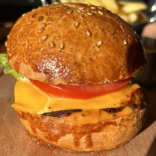 Le Cheese Burger
