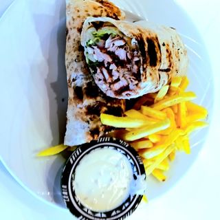 Meat shawarma sandwich
