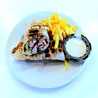 Mixed shawarma sandwich 
