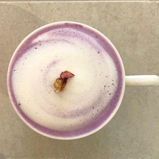 Ube latte