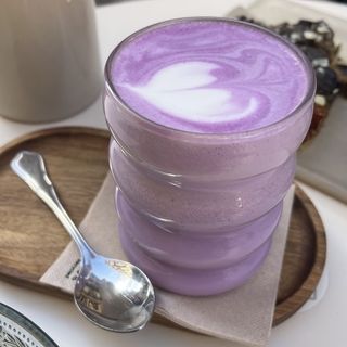 UBE LATTE