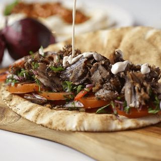 Batbout Shish Taouk Lamb