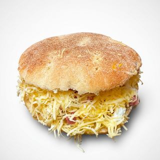 sandwich omelette charcuterie