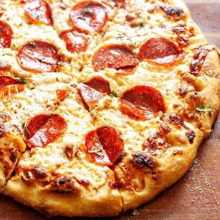 Pizza Peperoni 