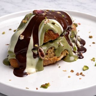 CROISSANT DUBAI KUNAFA