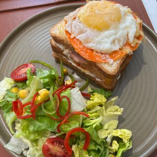 Petit Déjeuner Croque Madame
