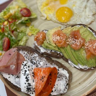 Petit Déjeuner Norvégien