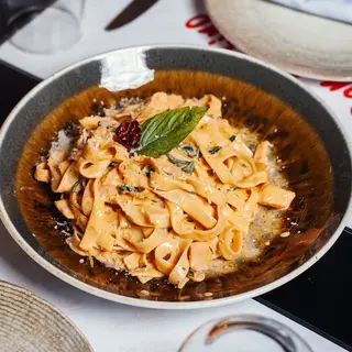 Tagliatelle Al salmone