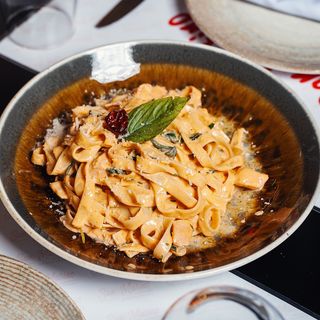 Tagliatelle Al salmone