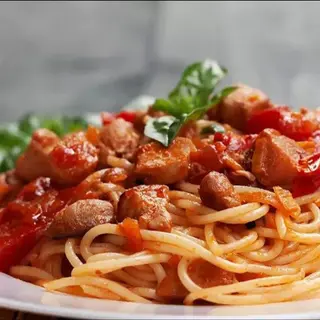 Spaghetti poulet sauce tomate