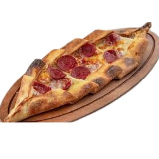 Pide au fromage et sucuk / Kaşarlı sucuklu pide