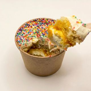 Dot Cake Mango & Passion fruit