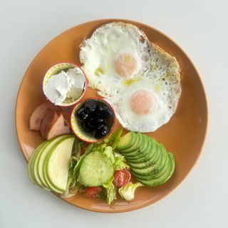 Petit Dejeuner Plat Gourmet