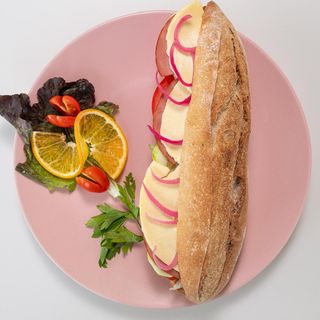 Baguettes Beef Avocado