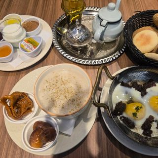 Petit Déjeuner Le Fassi