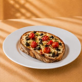Tartine tomate mozza olives noirs