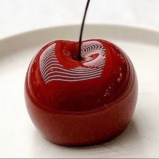 Trompe l’oeil  cerise