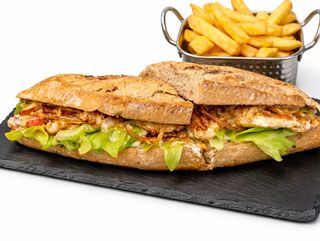 Sandwich poulet et frites