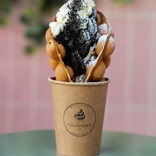 Bubble waffle Oreo Chantilly