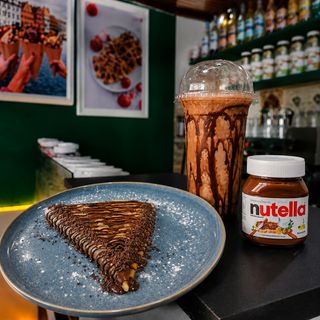 Ice coffee frappe ice crème Nutella+ crêpe Nutella
