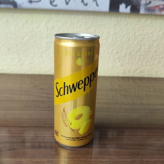 Schweppes ananas