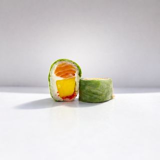 Salmon Spring Roll : 8 Pcs