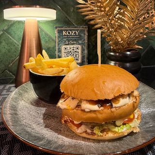 Crispy Chicken Burger + Frite