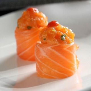 Sashimi saumon roll 4 pcs