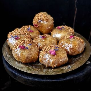 Coffret Traditionnelle au Poulet et Amandes _ 5 pastillas