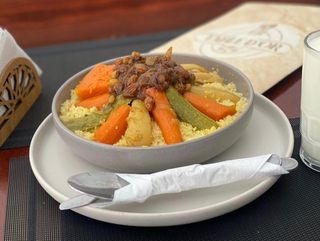 Couscous Viande + Lben+ Tfaya