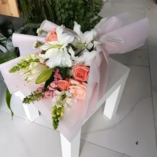lys et roses papier rose