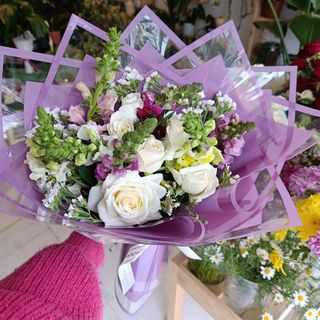 bouquet violet blanc