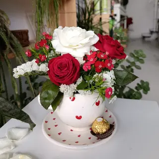 Mug à fleurs rouges Fête des mères