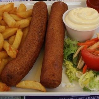 Fricadelle Plat + frites + Ice Jus + eau