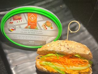 Sandwich de thon piquant