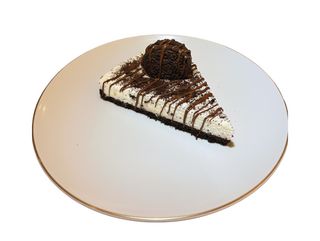 Oreo Cheesecake Slice