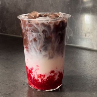 Ice Strawberry latte