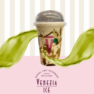 Iced pistachio latte
